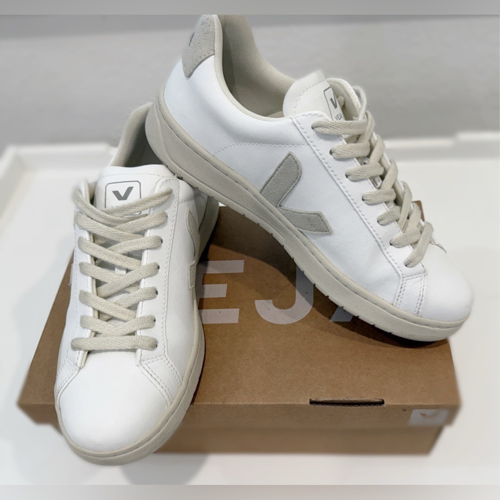 Veja Urca CWL Sneaker, White Natural, women’s, Size 39 (8)